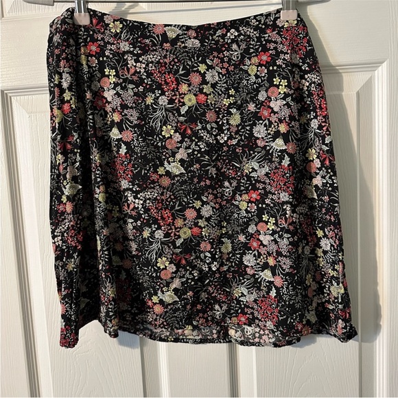 Reitmans Dresses & Skirts - Reitmans‎ Women's Floral Skirt